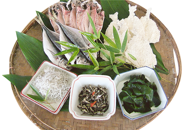 【3】瀬付あじ一夜干 (4～6枚)/瀬付あじフライ用 (5～6枚) /萩ちりめん (80～90g)/真いわし田作煮/干わかめ